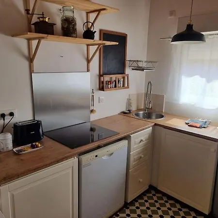Holiday home Maisonnette Et Jardin A 5mn De La La Ciotat